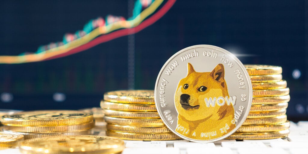 Dogecoin Spikes 11% as Bitcoin and XRP Bounce Back After Dive